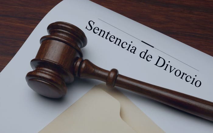 Sentencia de divorcio en Perú